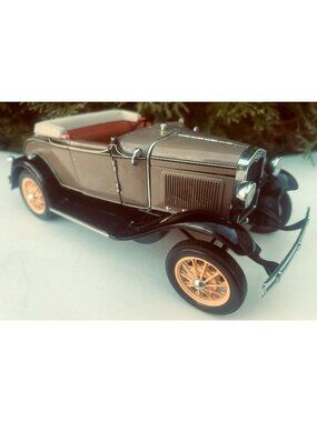 1999 Motor City Classics 1931 Ford Model A Roadster 1:18 Diecast Brown